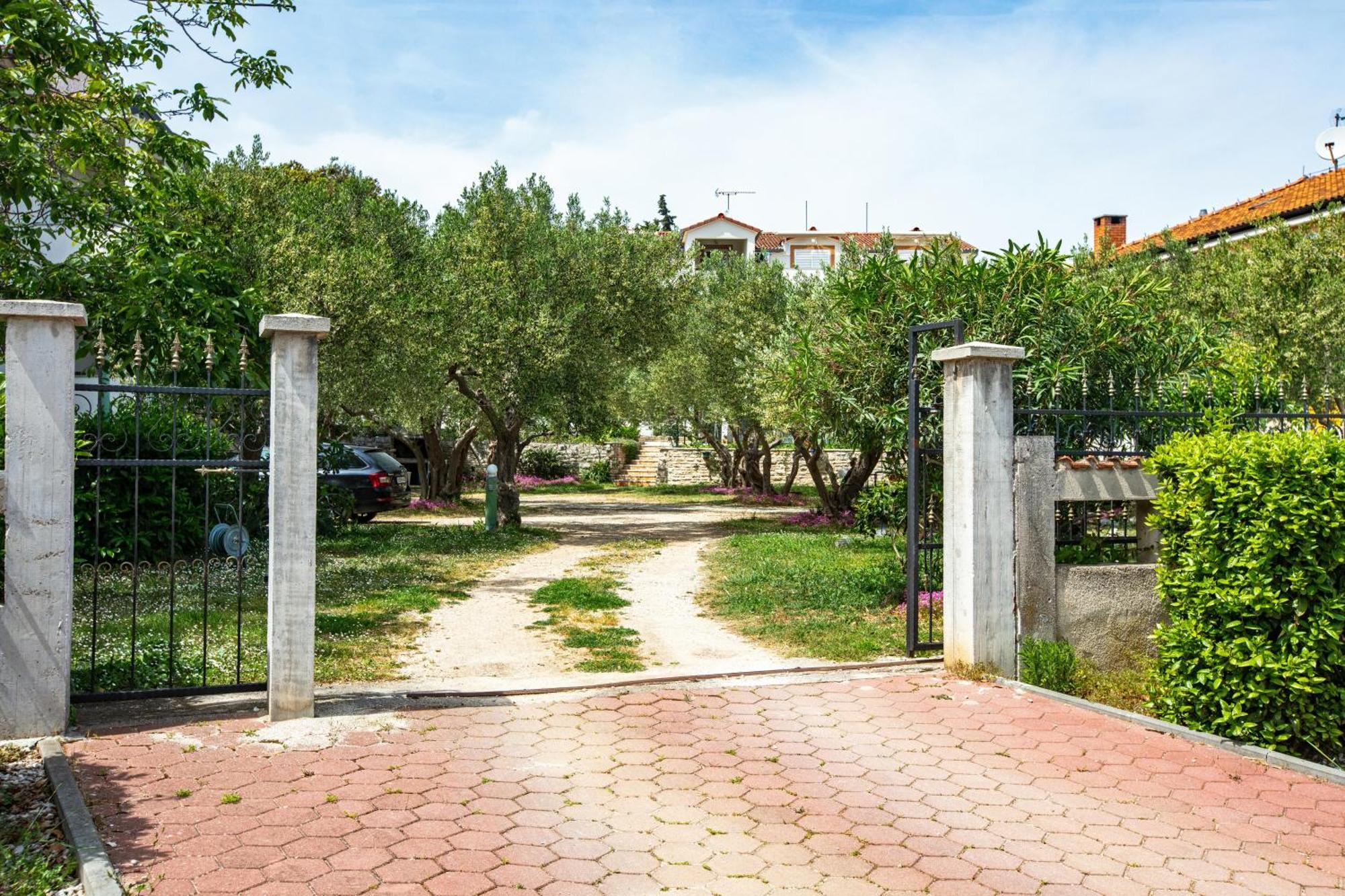 Apartments With A Parking Space Pakostane, Biograd - 22375 エクステリア 写真