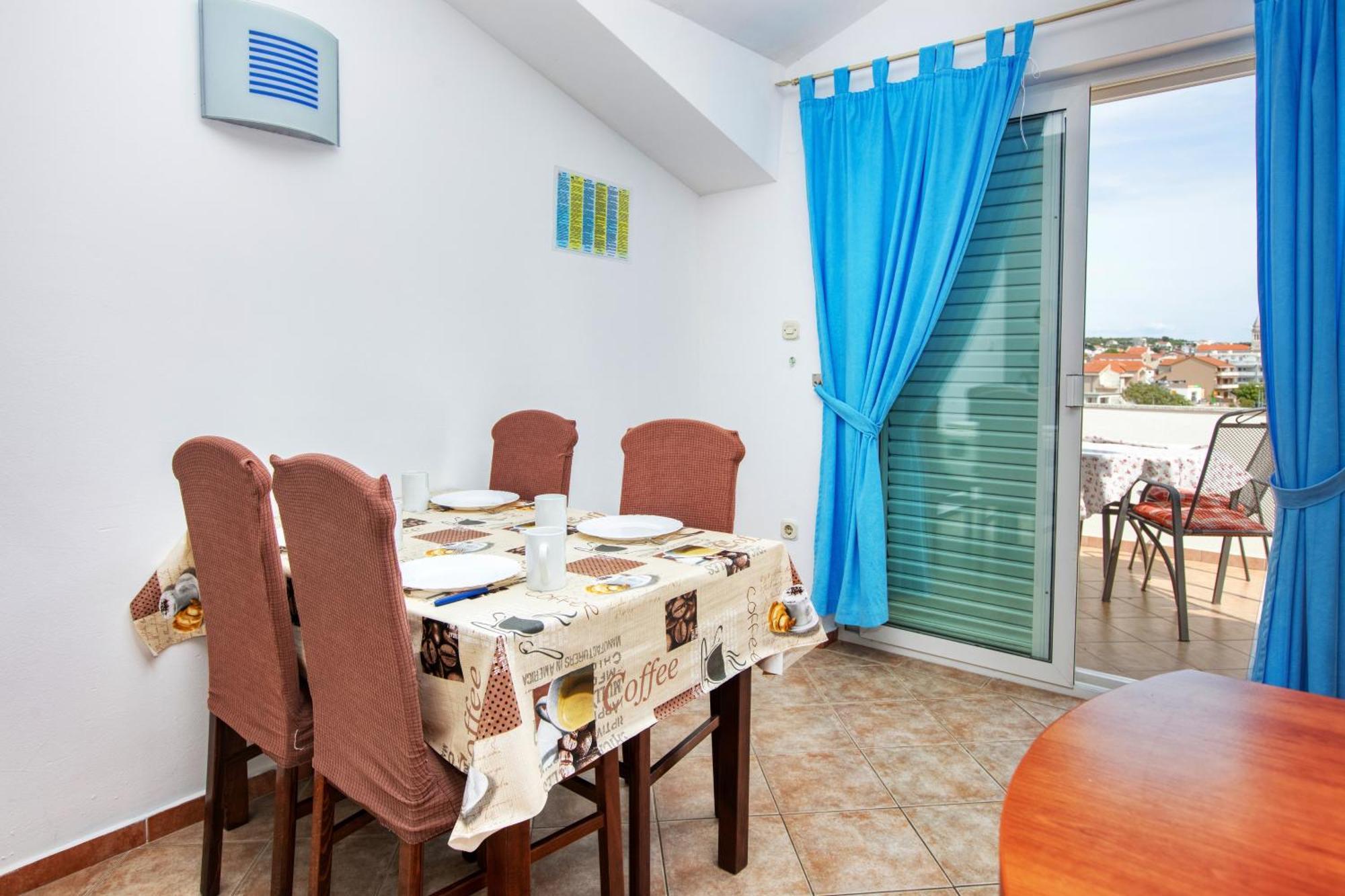 Apartments With A Parking Space Pakostane, Biograd - 22375 部屋 写真